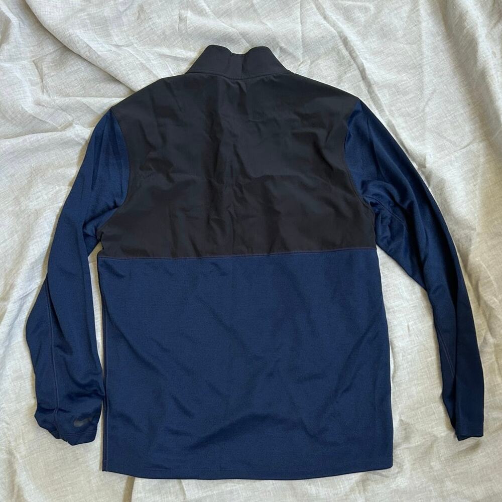 NIKE DRI-FIT MEN'S Medium GOLF TOP | OSBIDIAN BLUE/BLACK - Picture 5 of 5